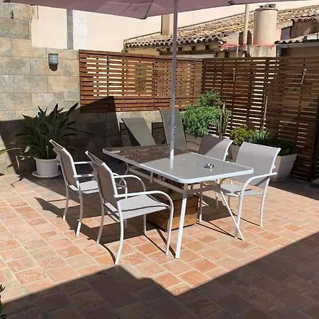 Holiday home Casa Antigua Reformada Junto Al Mar